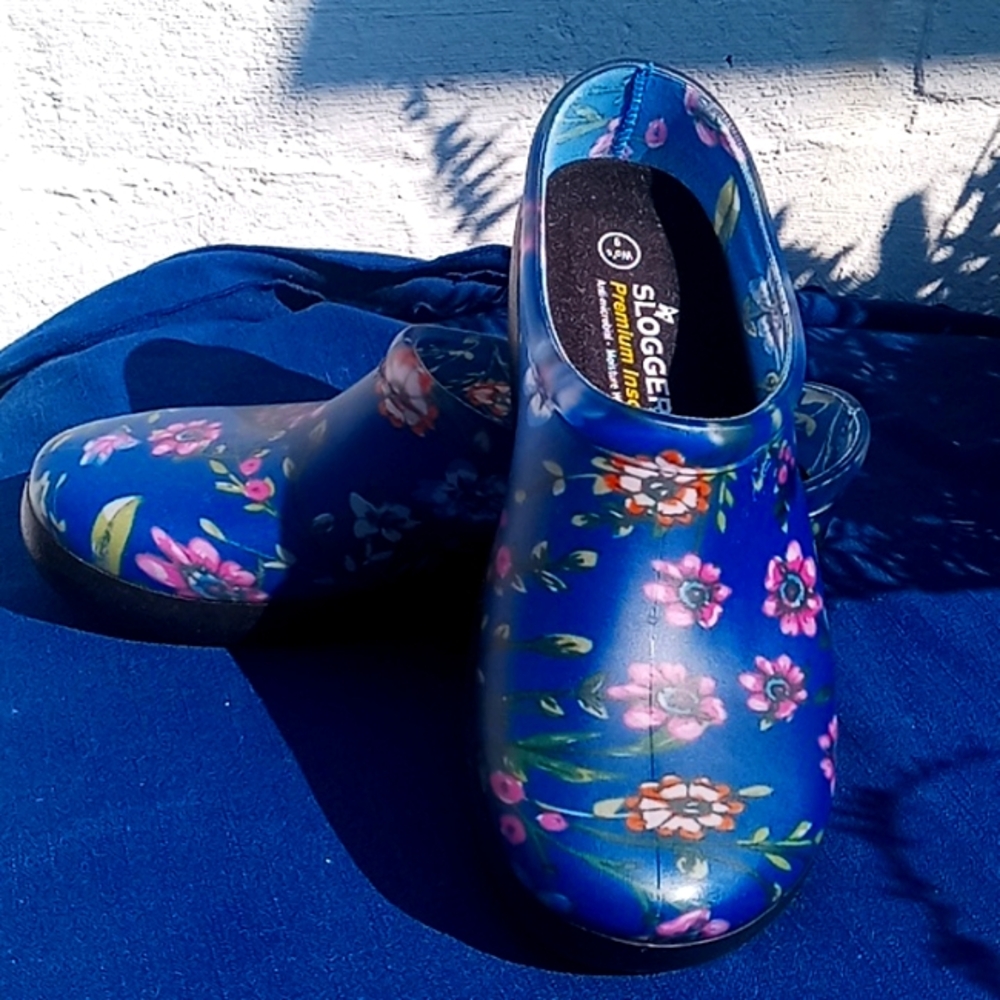 Sloggers Blue Floral Garden Clogs Size 9